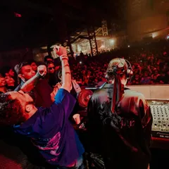 A beautiful moment from the Indira Paganotto tour. The crowd's energy is focused, intense, and full of love for the music.