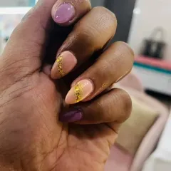 The sweetest client got her birthday nails done with me as a surprise from her best friend. The happiness on her face was the best end to a long Sunday.