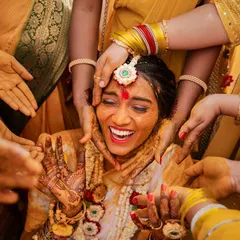 The pure, uninhibited joy of a Haldi ceremony. This is what it's all about for me: capturing the real laughter and blessings from loved ones that you'll cherish forever.