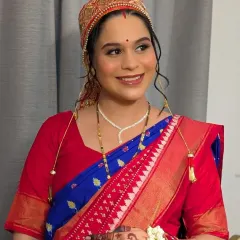 A full-length view showing how beautifully Sayali carried the complete Kashmiri look, including the intricate headgear and saree drape.