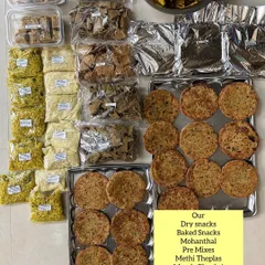 A big bundle of love going all the way to the US. This care package includes my popular dry snacks, baked snacks, Mohanthal, Poha pre mixes, Methi Theplas, and Masala Bhaakri to make someone feel at home.