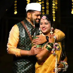 A traditional Marathi Haldi ceremony. This couple is wearing custom floral jewellery, including the significant mundavalya, handcrafted for their special day.
