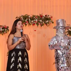Another angle with the mirror-man. Theatrical elements can add a lot of excitement to a corporate event.