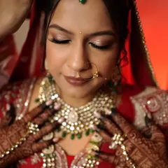 A close-up on Neha's soft glam eyes and flawless base. The goal is always to enhance, not to mask, for that perfect bridal glow.