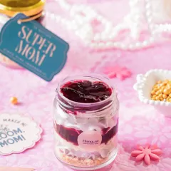 For all the Super Moms, celebrate her with our Blueberry Cheesecake Jar. It has layers of blueberry compote, cream cheese, moist sponge, and a buttery crumble for a perfect spoonful every time.