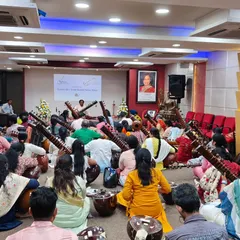 Another angle from the workshop, showing the sheer number of participants eager to learn from a living legend. This is the kind of immersive experience we strive to create at our academy.
