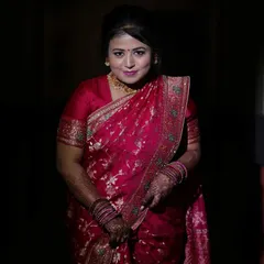 A beautiful engagement makeover for this client. The look is centered around glowing skin and a pretty pink lip, perfectly matching the celebratory mood and her gorgeous red saree.