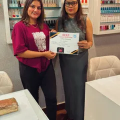 Congratulations to my student Sweta on receiving her nail technician diploma. Seeing my students ready to start their professional journey is the reason I started this academy.