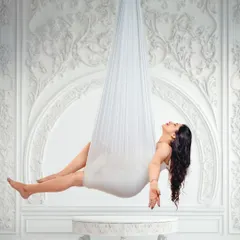 For the mother-to-be who wants something truly unique, I offer creative concepts like this ethereal aerial silk session. It’s a beautiful way to capture the feeling of grace and weightlessness, creating a piece of art that is all about you.