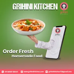This graphic illustrates the convenience of my service. You can order fresh, homemade food directly from your phone, and I'll deliver it right to you.