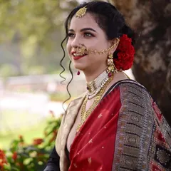 A candid shot of the same vintage-inspired reception look. The makeup is designed to look just as beautiful in natural outdoor lighting as it does indoors.