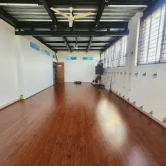This is our Anahata studio, a spacious and light-filled room dedicated to our Teacher Training Courses and advanced practices. The open layout and high ceilings create an expansive atmosphere, perfect for deep dives into the art and science of yoga.