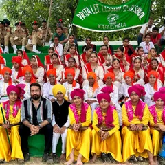 Posing with the talented students of Prita Lee Lesson Senior Secondary School in Kapurthala. We choreographed a large group Bhangra performance for their event.