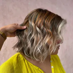 A close-up of the blonde burst. The waves really show off the beautiful blend of colors. (No filter)