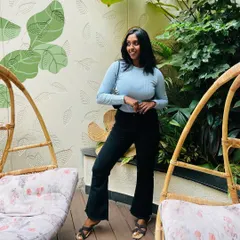 A candid shot from a day out. I believe happiness is the best makeup, and I carry that positive energy into every class.