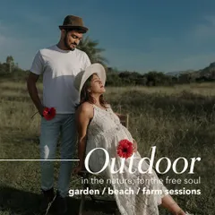 For the free-spirited, an outdoor maternity session connects your story to the beauty of nature. We found the perfect light and location for this serene farm session, creating a relaxed and natural portrait that feels both timeless and true.