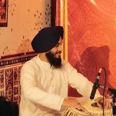 Another candid from my Delhi performance. The joy of playing is something I can never hide.