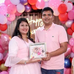 Nothing warms my heart more than seeing this lovely couple adore the special album made for their little princess. Their smiles say it all!