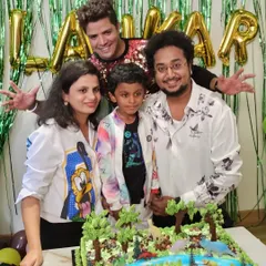 A happy family picture around the birthday cake. I love being part of these special moments and adding that extra bit of magic to the celebration.