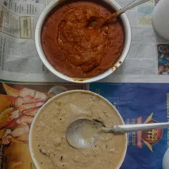 Our homemade chutneys for the South Indian combo. A spicy red chutney and a cooling coconut chutney, both made with fresh ingredients.