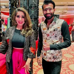 Sharing the stage with Bollywood playback singer Mansheel Gujral. These collaborations allow me to create exclusive, one-of-a-kind musical experiences for my clients' events.