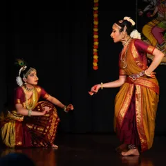 A series of expressive moments from 'Rusali Radha Rusala Madhav', a piece that narrates a loving tiff between Radha and Krishna. Through Abhinaya, we explore the range of emotions from annoyance to reconciliation.