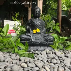 We design garden spaces that inspire tranquility. This setup, featuring a Buddha statue on a bed of pebbles, is an ideal addition for anyone looking to create a peaceful home or garden sanctuary.