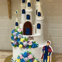 For a true fairytale birthday, I built this enchanting castle cake. The towering turrets and delicate buttercream flowers are all handcrafted to bring a little magic to the party. It’s a completely edible fantasy world for a special prince or princess.