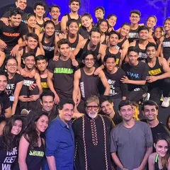 An unforgettable moment sharing the stage with the legend, Amitabh Bachchan, and my mentor Shiamak Davar's dance troupe.