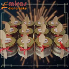 My jar cakes are a popular option for corporate gifting and events. They are individually portioned, easy to distribute, and come with a small wooden spoon for immediate enjoyment.