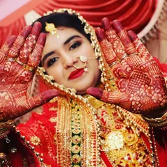 My beautiful friend on her wedding day. This photo shows the initial bright stain just after the paste removal, a crucial stage in the journey to a dark color.