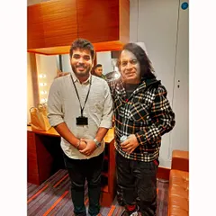 A memorable evening at the Darbar Festival in London, where I had the blessing of meeting and listening to the tabla solo of the legend Ustad Tari Khan Sahab.