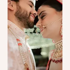This is the story I seek in my couple portraiture. The space between a glance and a smile, where a thousand words are spoken without a sound. It's about capturing the effortless comfort two people find in each other.