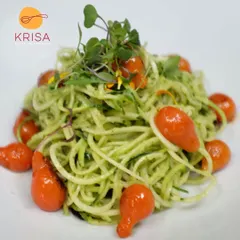 A light and healthy zucchini noodle salad. Tossed in a pesto sauce with cherry tomatoes and microgreens, this is a great gluten-free and low-carb option for corporate lunches.