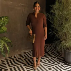 A monochromatic look is an easy way to appear instantly chic and put together. Here, I am mixing different shades and textures of brown for a sophisticated outfit.
