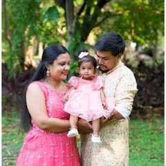 Family portraits are truly special to me, tumba ishta! This outdoor family photoshoot captures a moment of pure connection and happiness. I always aim for these natural, candid shots that reflect a family's true bond, creating memories that feel authentic and full of love.