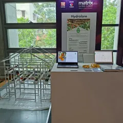 Here is a look at my demonstration setup at a recent summit. It shows the basic framework and how the growing channels are arranged to maximize space.