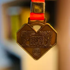 More than just a medal, it's a symbol of your hard-earned achievement. This is the custom finisher medal for our Hennur Bamboo Ultra, a piece of hardware you'll be proud to have earned. We believe every finish, from 5K to 220K, deserves to be celebrated.