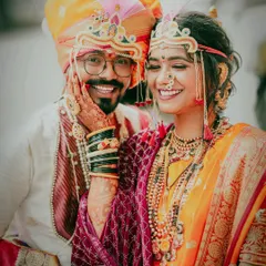 The pure joy of a wedding day. I focus on capturing genuine smiles and laughter, creating memories that feel as happy and vibrant as the moment itself.
