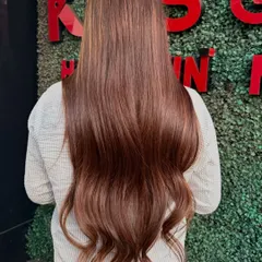 Wedding season is here, and we were so excited to do this hair transformation for our client. The result is a beautiful, glossy brunette shade perfect for a bride.