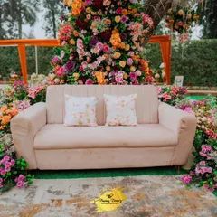 The perfect photo spot! I created this stunning floral backdrop, completely enveloping the seating in a cascade of vibrant, real flowers. It’s a beautiful and fragrant setting for the bride-to-be.