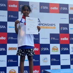 Our 'Chota Packet Bada Dhamaka', Gyaanvi Shivmath, with her U-10 girls singles silver medal at the SFA Championship. Her consistent performance at such a young age is truly inspiring for everyone at the academy.