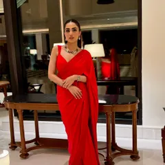 Sometimes a single picture says it all. This self-designed red saree is one of my absolute favorites. It’s bold, classic, and makes me feel powerful. The perfect inspiration for your next big event.