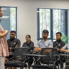 A close-up from a workshop where I engage directly with coaches. These interactive sessions are designed to answer specific questions and tackle real-world nutritional challenges they face with their teams.