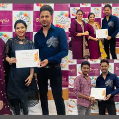 The classes in Hyderabad were fantastic. It was a pleasure to award certificates to these skilled artists.