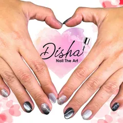 Shiny, sparkly, and straight from the heart. This set features a mix of grey cat eye, silver glitter, and black cat eye nails for a cool-toned, modern look.