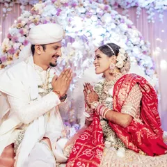 A moment of shared respect and tradition during Nupur and Chinmay's wedding ceremony. I make sure to capture the significant rituals that are central to your day.
