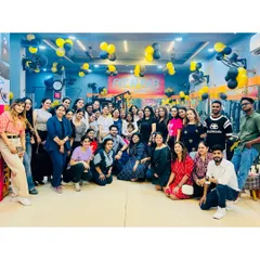 A full house for our 3rd-anniversary celebration at FNF Ashok Vihar! It's a blessing to have such an amazing community of strong women and dedicated trainers.
