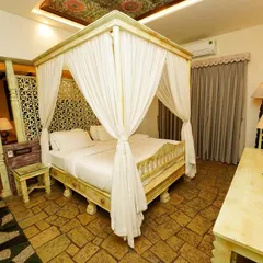 My photography adapts to the unique style of a property. Here, I focused on the grand four-poster canopy bed to capture the romantic, vintage atmosphere of this boutique hotel suite.