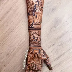 This is the level of artistry we work towards. This full-arm bridal mehndi tells a story with a Radhe Krishna theme, intricate details, and personalized elements for the bride. In my advanced course, you will learn how to create such detailed figure work.